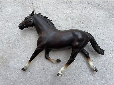 Vintage Breyer Horse #46 Pacer Standardbred Liver Chestnut Semigloss Bay Version