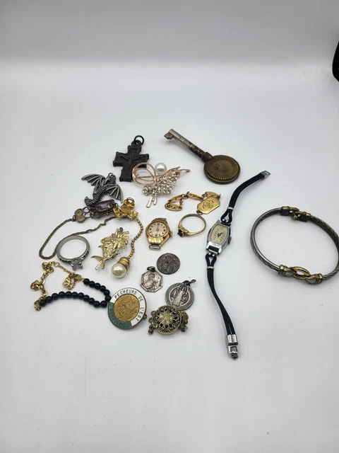 Comment porter un bijou vintage /4 avec TFJP x Christie's Paris