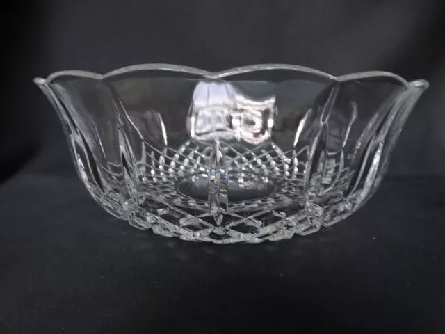 Oneida Crystal Clear Cut Antonia 9" Scalloped  Edge Round Bowl Very Good Cond.