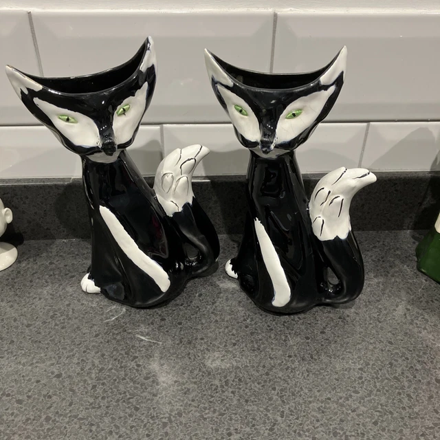 Pair Of Secla Pottery Mid Century 1950s Scoop Head Black/White Fox Posy Vases