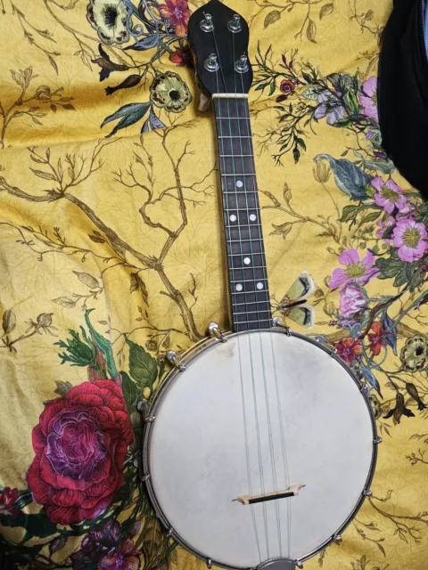 Small UB2 Style Ukulele Banjo