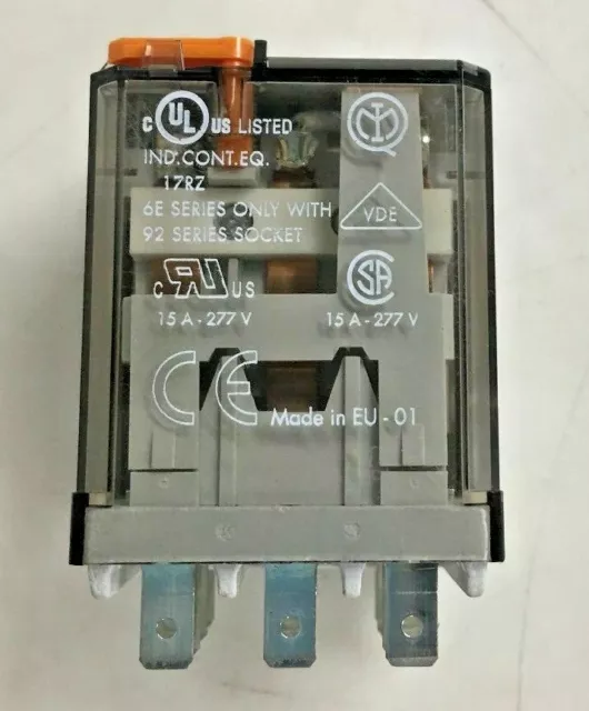 Finder 62.33.8.120.0040 Plug-In Power Relay