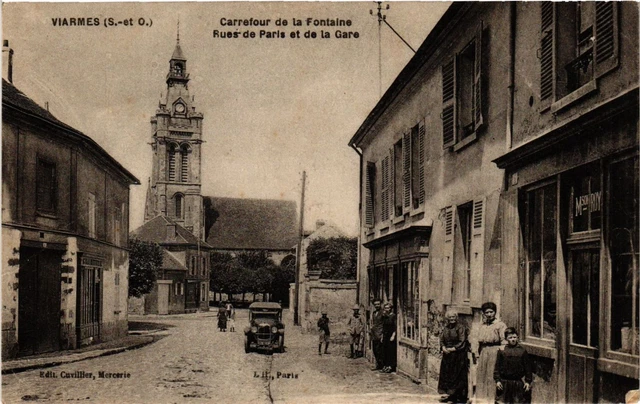 CPA Viarmes (S.-et-O.) - Crossroads de la Fontaine Rues de Paris et de..(290410)