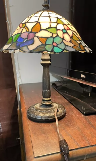 tiffany style table lamps used