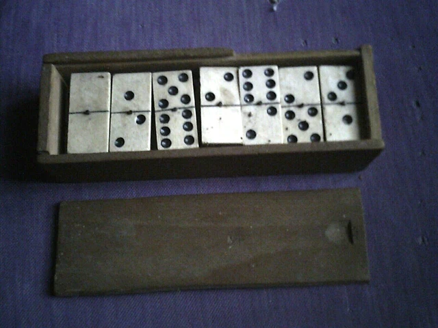 Jeu De 28 Dominos Vilac Oui Oui - Dans Sa Boîte D'origine - Occasion - Modèle F/20