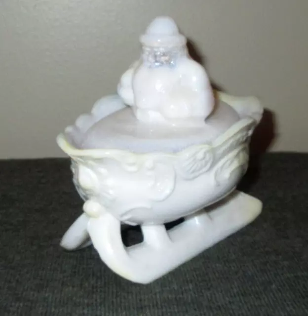 Vtg Westmoreland Santa on Sleigh White Opalescent Candy Dish Box w Lid Christmas