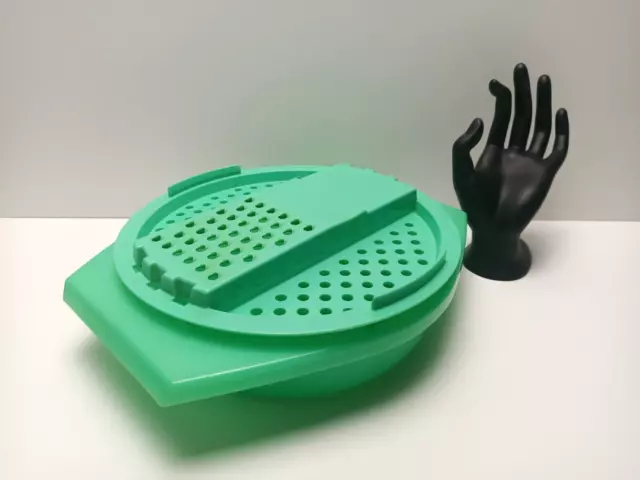 Tupperware Grater - Jadeite Collection - Large Bowl With Double Sided Greater