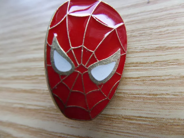Spiderman Face Lapel Pin Badge Vintage New.