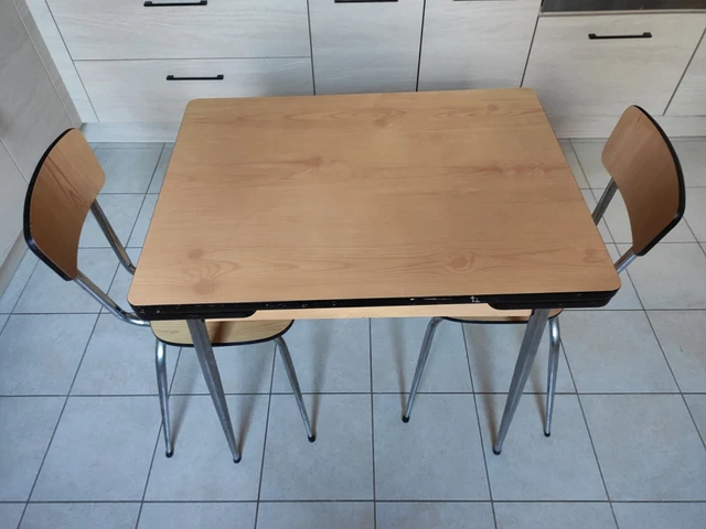 TABLE DE CUISINE Vintage Formica Avec 2 Chaises Et Un Tabouret EUR 55
