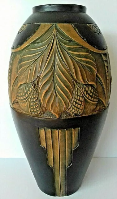Ancien vase en bois en relief sculpté, Art nouveau, signature L Billet.