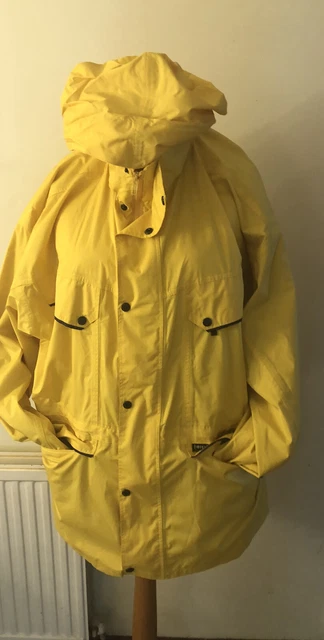 Regatta-Herren gelb mit marineblauem Borte. Größe 2XL