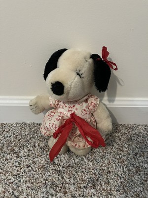 plush snoopy dog