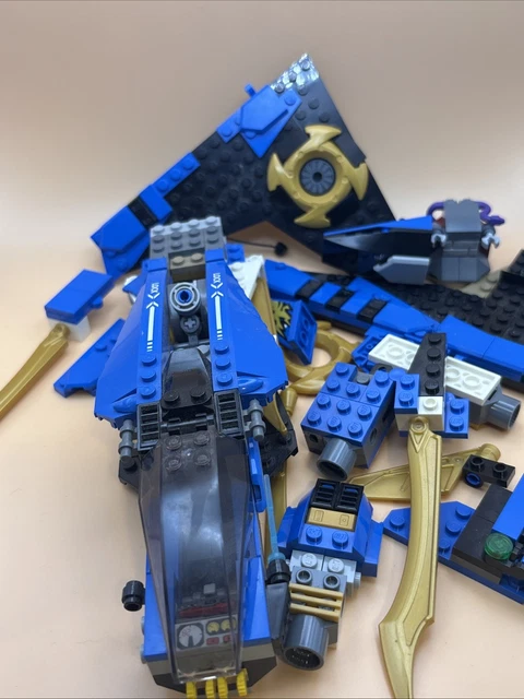 レベル　ストーム Ninjago Epic Battle Set Jay vs. Serpentine Lego 71732