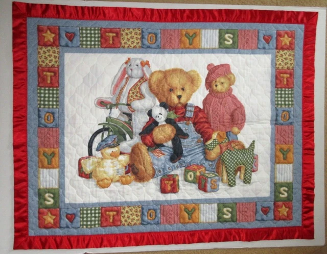 Jean azul oso de peluche cuna edredón edredón manta decoración de pared adorno rojo satinado