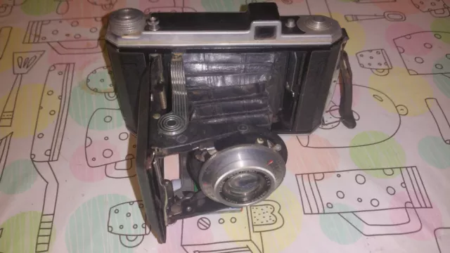 Appareil photo argentique Kodak modèle B31 1956