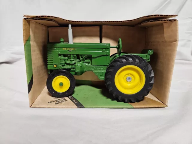 John Deere 1/16 Model M Tractor Collectors Edition Ertl #540Ta Nib