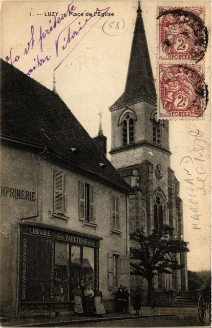 CPA AK LUZY-Place de l'Église (420612)