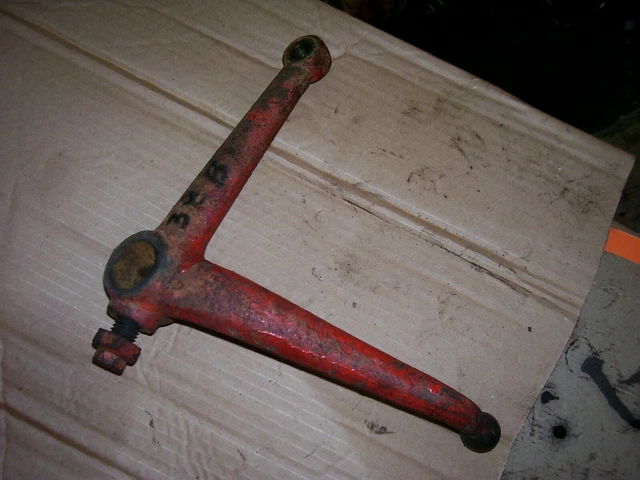 Vintage  Allis Chalmers  B Tractor -Lh Spindle Arm & Lock -1938