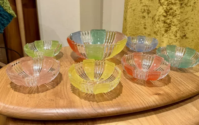 A Wonderful Vintage Retro Mid Century Colourful Glass Dessert Set Art Deco Bowls