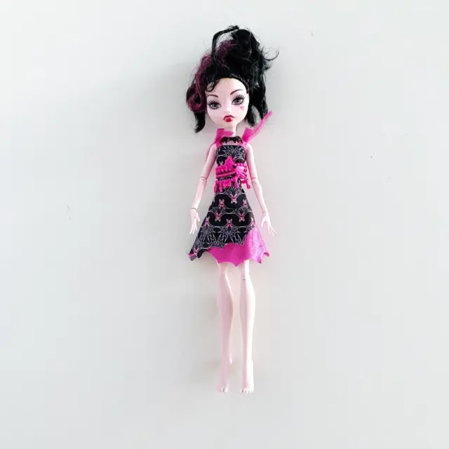 Monster High Draculaura Doll Figure Mattel