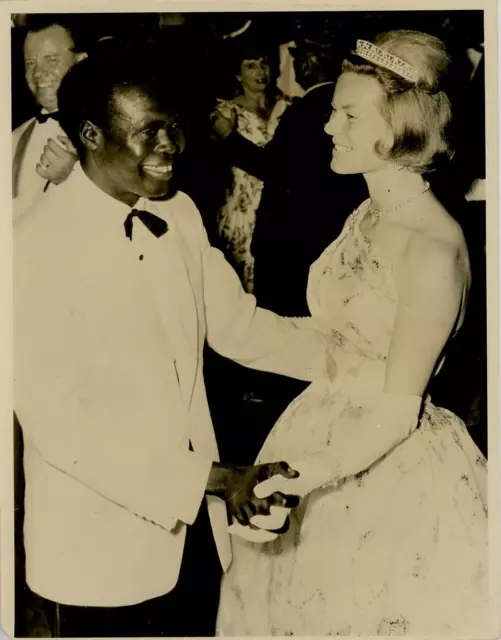 La Duchesse de Kent et Milton Obote, premier ministre de l&#039;Ouganda Vintage