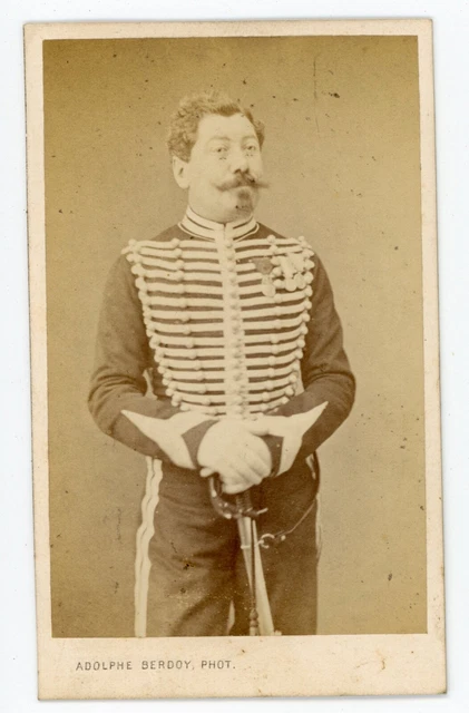 CDV Militaire en uniforme tenant un cigare, circa 1890 by Photographie CDV Militaire en uniforme tenant un cigare, circa 1890 by Photographie