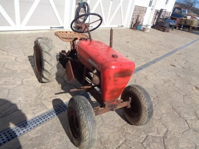 1958 Wheel Horse RJ58 Lawn & Garden Tractor., Clinton 3.6 HP Engine.