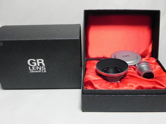 RICOH GR 28mm/f2.8 lens (limited edition)