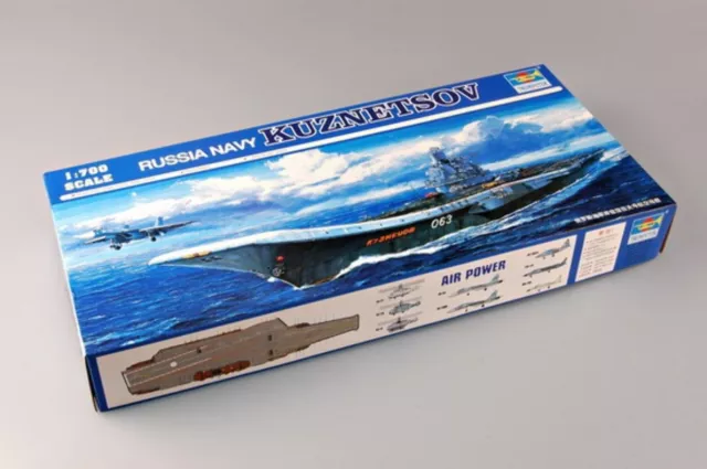 RUSSIA NAVY KUZNETSOV - Plastic model kit 1:700 - Trumpeter 05713 2