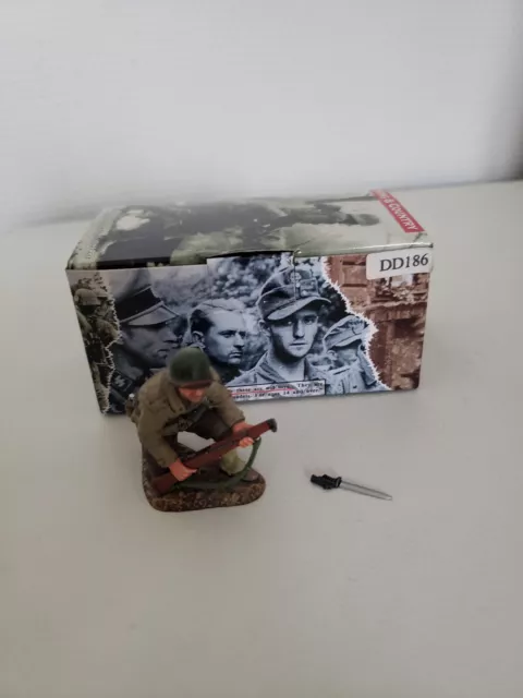 King&Country  DD186, 1/32 , KNEELING WITH RIFLE  no THOMASGUNN, SHOWCASE,