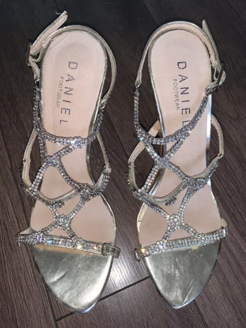 Talons à lanières diamant chaussures Daniel taille 4 (37)
