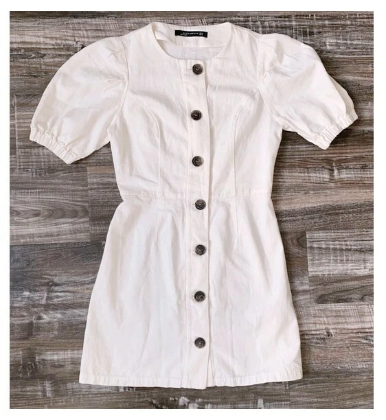 Robe Zara de la taille XS, de couleur vert