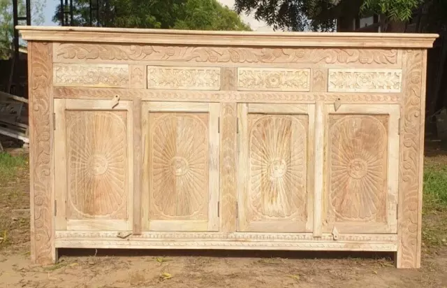 Carved Wooden 4-Door Sideboard Home Decor Sideboard Cabinet