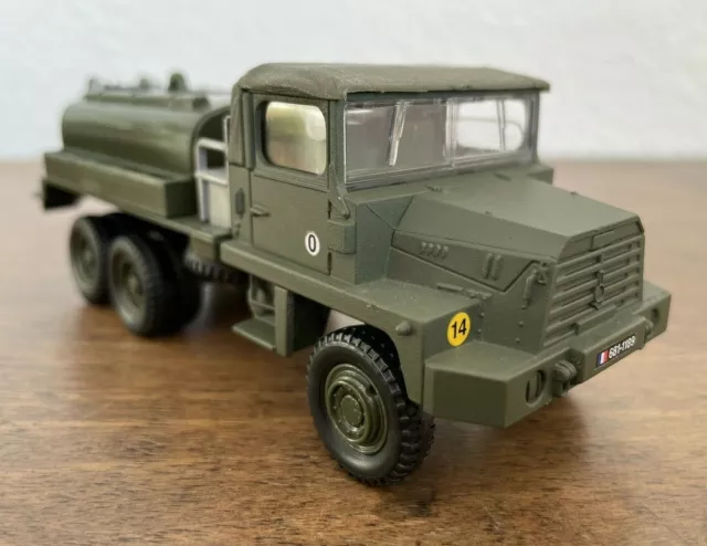 SOLIDO militaire camion de l'Armée Française BERLIET GBC 8KT en version citerne