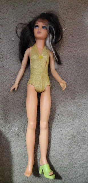 Vintage 1974 Tiffany Taylor color change flip doll 18 in