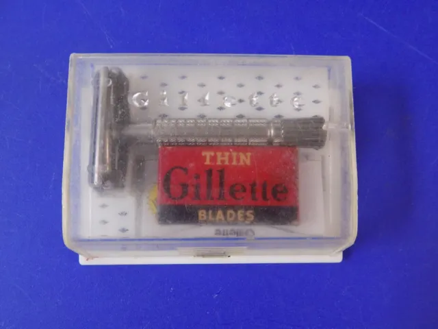 Gillette Shaver Kit with Case