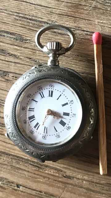 Montre à Gousset Ancienne Pour Femme – Boîtier En Argent – Numéro 28 – Occasion – Bijou Vintage