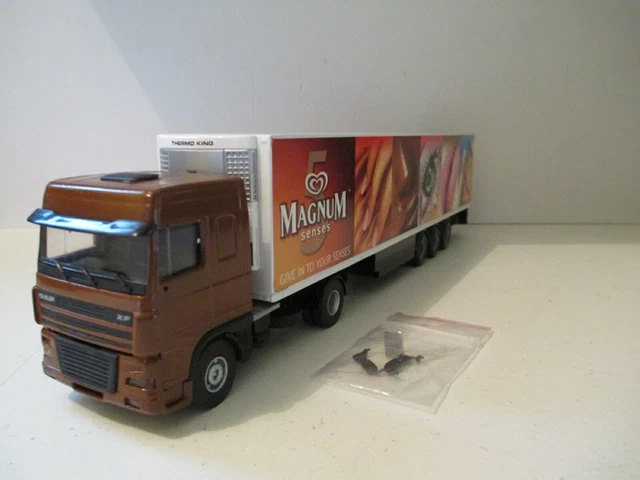 Miniature 1/87 Herpa 120586 – DAF XF Semi-remorque Fabrice Curty – Neuf