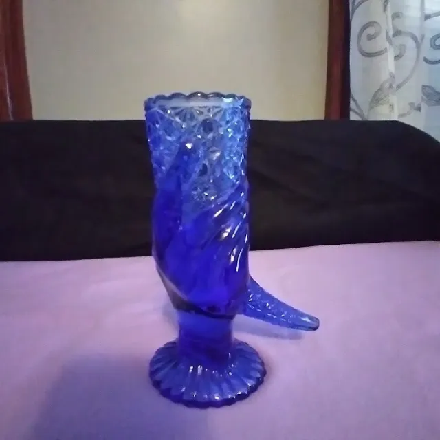Duncan EAPG Blue Glass Daisy Hand Cornucopia Horn Plenty Vase