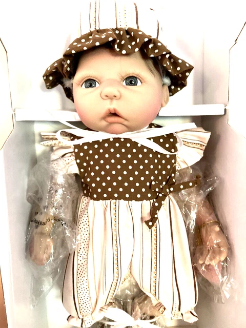 PARADISE GALLERIES 2009 Girl Doll "PAIGE"  by Linda Spahic NEW IN BOX Vinyl 16"