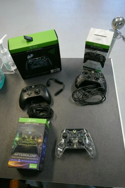 Lot de 3 manettes pour Microsoft XBox One (Hors service)