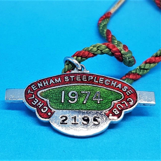 Cheltenham Horse Racing Ladies Members Badge - 1974