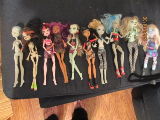 monster high doll lot of 10 from 2008