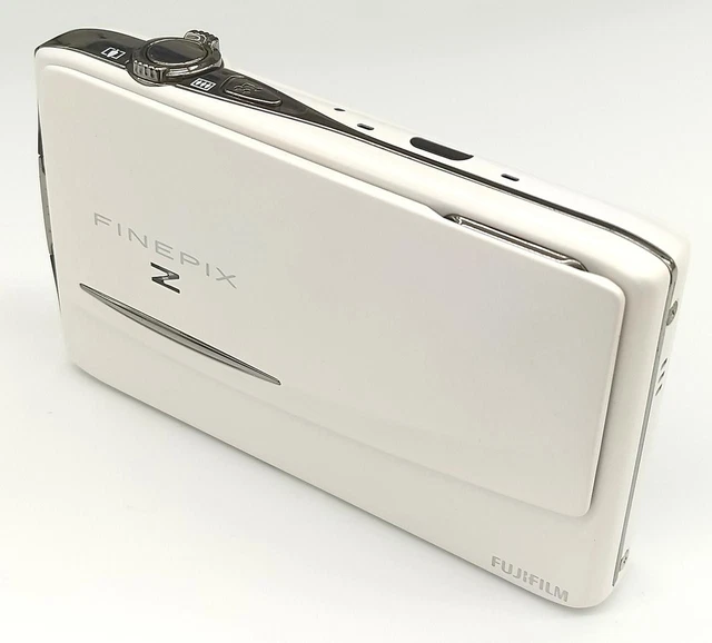 FUJIFILM FINEPIX Z950EXR Compact Digital Camera with Battery