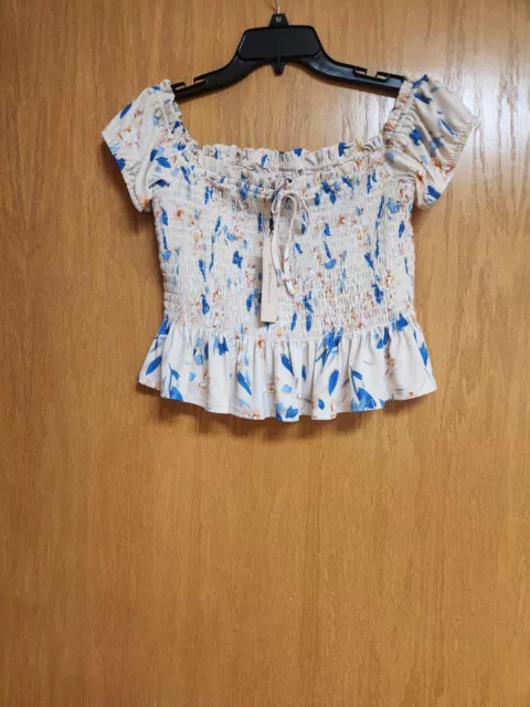 BCBG Floral Ruffled Short Sleeve Crop Top. NWT. Med. Cute.