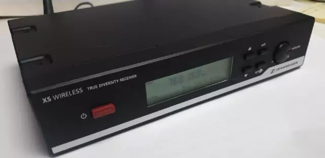 Sennheiser XS   EM 10 Wireless Diversity Receiver C-band 766-790 MHz