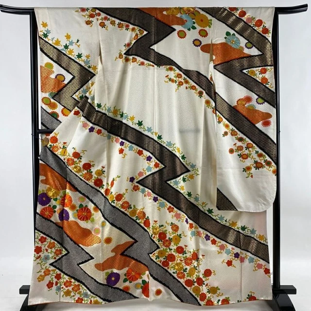 Japanese Kimono Furisode Pure Silk Chrysanthemum Flower Arabesque Gold Thread