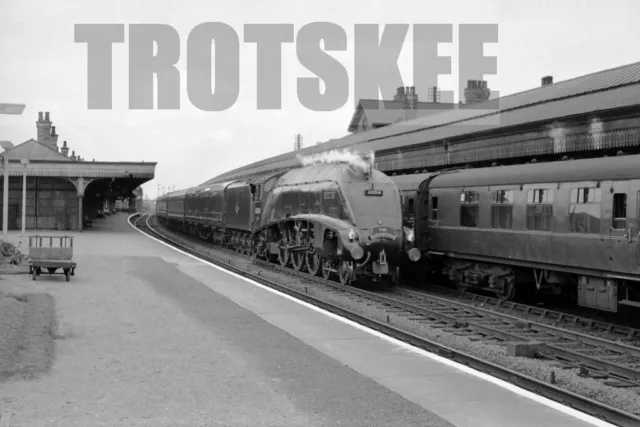 35mm Negative BR British Railways Steam Loco 60014 Class A4 Retford 1961