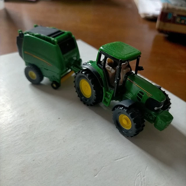 Tracteur New Holland avec Remorque d'Ensilage - SIKU - Echelle 1/50ème