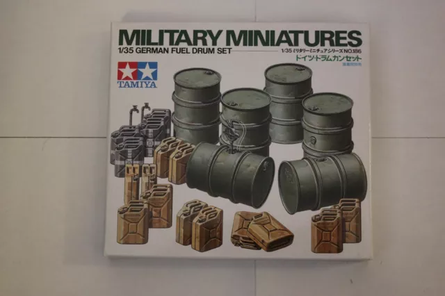 TAMIYA 35186 German Fuel Drums 1:35 Military Model Kit